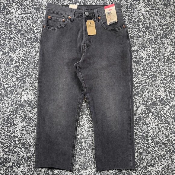 NWT Levi’s 501 Original Cropped in a washed black - Picture 2 of 6